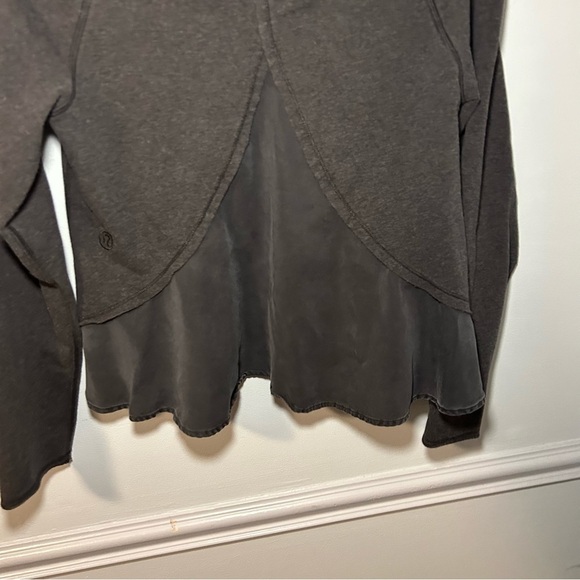 Lululemon Athletica Dark Gray Pull Me Over Hoodie Size 4 - Picture 7 of 12